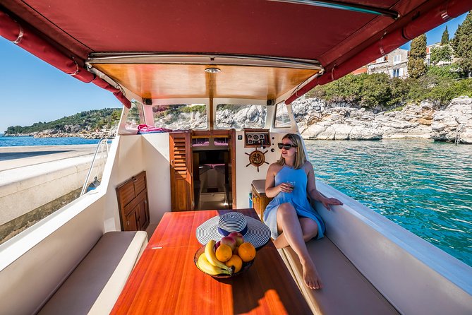 Private boat tour- explore the islands, find hidden caves and try snorkelling - Quick takeaways before you book