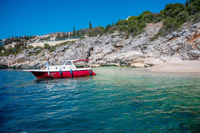 Private boat tour- explore the islands, find hidden caves and try snorkelling - Šunj Beach at the end: relax mode with drinks nearby