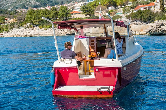 Private boat tour- explore the islands, find hidden caves and try snorkelling - Snorkelling gear, safety, and how to handle choppy days
