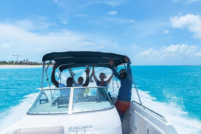 Private Boat Tours to outer islands, snacks drinks- snorkel- cruise! - Little Water Cay (Iguana Island): what the stop feels like