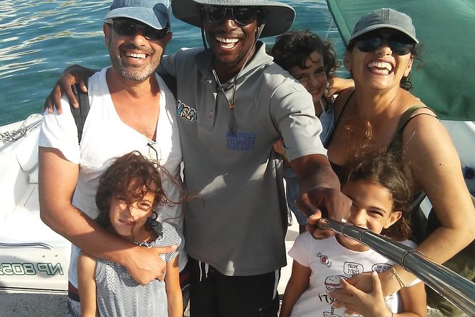 Private Rose Island, Swimming Pigs, Snorkeling and Turtles - The best part: your captain helps you steer the day