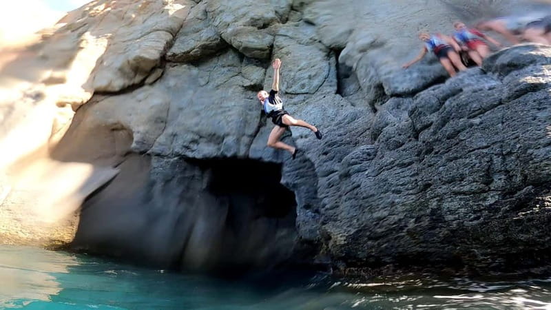 Puerto Mogán: Guided Adventure Kayak Tour in Caves & Snorkel - Guides, Vibe, and Safety: The Real Reason People Rate This So High