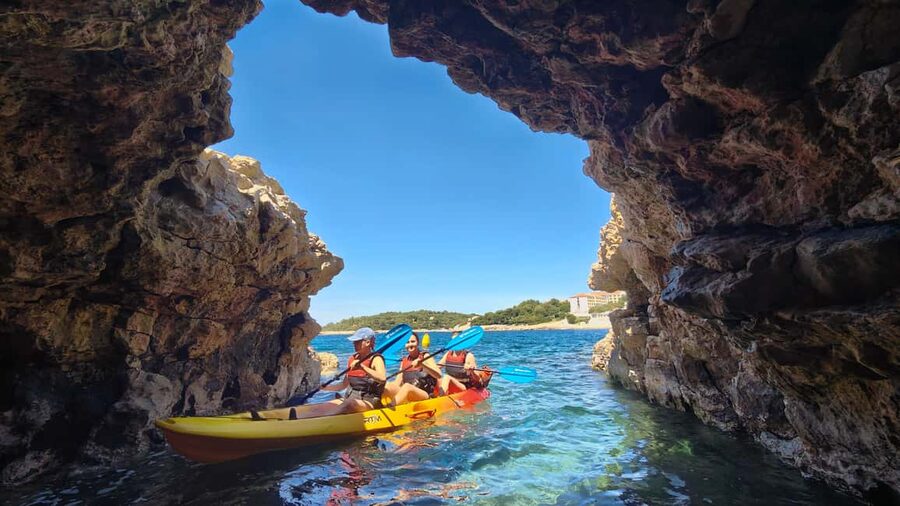 Pula: Cave Kayak Tour, Snorkeling and Island Jumping - Island hopping on Fratarski, Frašker, and Fraškerić
