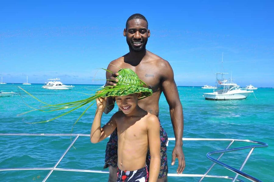 Punta Cana: Catamaran Tour with Reef Snorkeling and Open Bar - Group Size, Pace, and the Family-Friendly Design