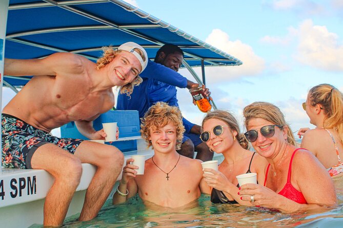 Punta Cana Exclusive Adults-Only Snorkel with Food and Drinks - Floating kitchen lunch: grilled food on the water