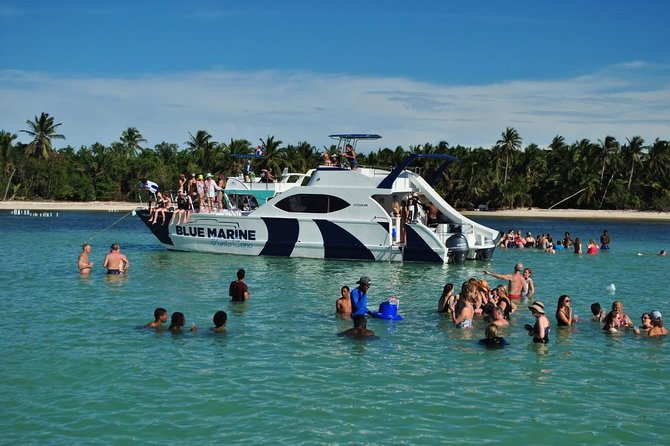 Punta Cana Party Boat Snorkeling with Music DJ and Open Bar - Food, Drinks, and Music: Where Expectations Meet Reality