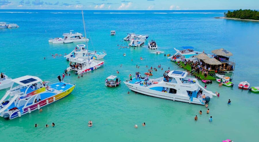 Punta Cana: Party Boat with Snorkeling, Open Bar And Hip Hop - Hip Hop, Bluetooth Speakers, and Letting Your Playlist Drive