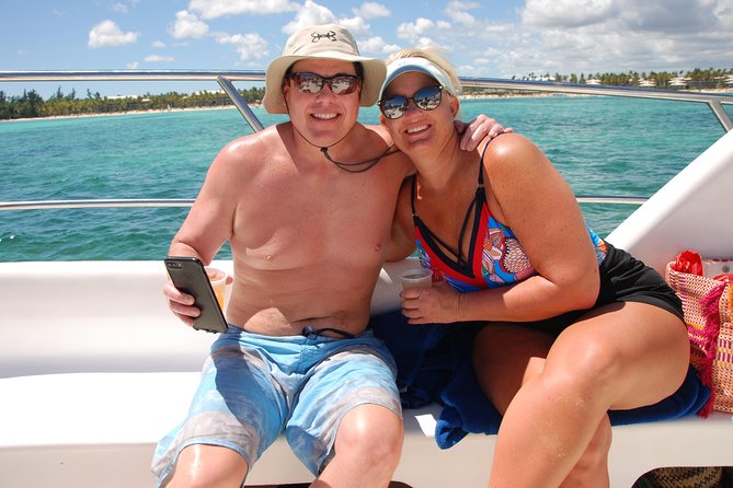 Punta Cana Snorkeling Cruise and Dune buggy Combo Adventure - The farm stop: chocolate, cinnamon, and coffee (with a sales angle)