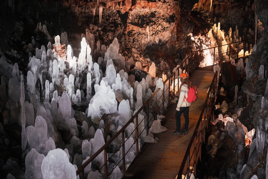 Reykjavík: Silfra Fissure Snorkeling and Lava Caving Tour - How the day runs: 9:30 lava cave, then Silfra at 14:00