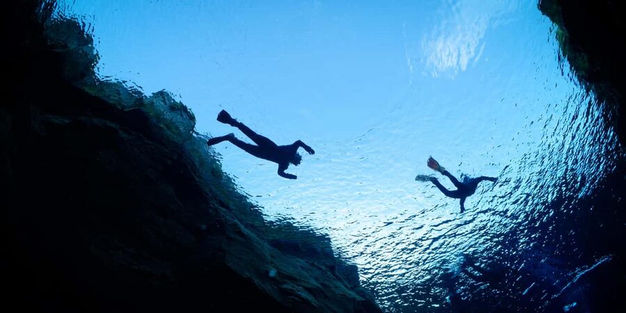 Reykjavik: Silfra Snorkeling & Lava Tunnel Adventure Combo - Raufarholshellir Lava Tunnel: a volcanic maze you can actually picture