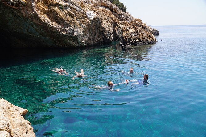 Rina Cave Sea Kayak Tour with Snorkeling and Picnic - What I like most: small-group pacing and real food