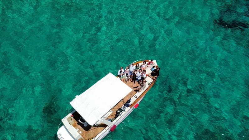 Santa Maria di Leuca : Tour in barca ,grotte e snorkeling - Skipper guidance: what you’ll learn from the boat