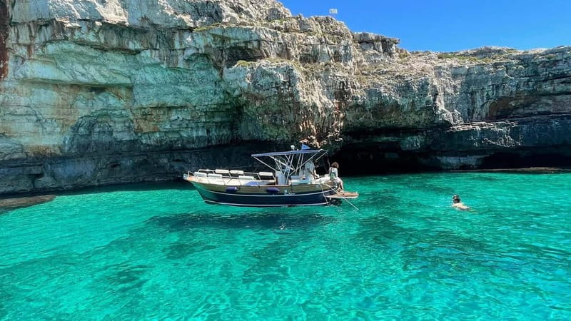 Santa Maria di Leuca : Tour in barca ,grotte e snorkeling - Aperitif and sunset on board: the easy payoff