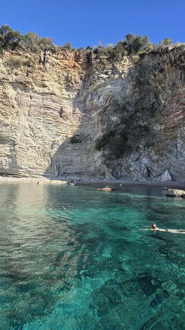 Saranda:Boat Tour to Kroreza with snorkelling,&umbrellas - From Limani Harbour to Kroreza: the logic behind this route