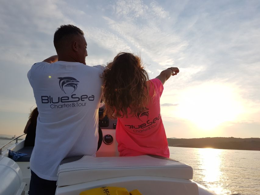 Sardegna: Tavolara Boat Tour with Snorkeling - Orecchio di Ulisse / Grotta della madonnina: the cliff-cave moment