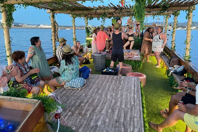 Sea Caves & Coves Snorkeling Paddle Boarding Tour - Drinks and fruit: how the included bar changes the value