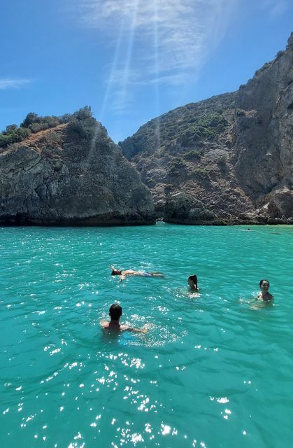Sesimbra: Secret Bays and Beaches Boat Tour with Snorkeling - Snorkeling Tips for a 2.5-Hour Coast Tour (That Won’t Waste Your Time)