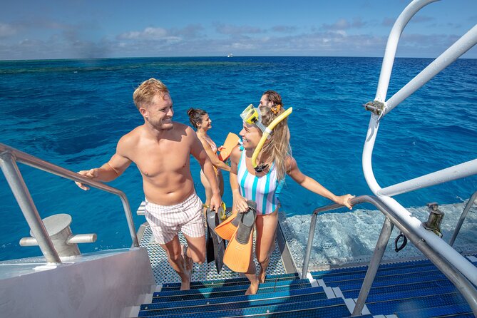 Silverswift Dive and Snorkel Great Barrier Reef Cruise - Food on board: it keeps the day enjoyable