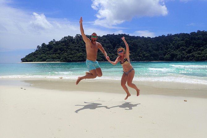 Snorkel Adventure Sea Tour to Koh Rok and Koh Haa from Koh Lanta - Beaches and small wildlife moments on Koh Rok
