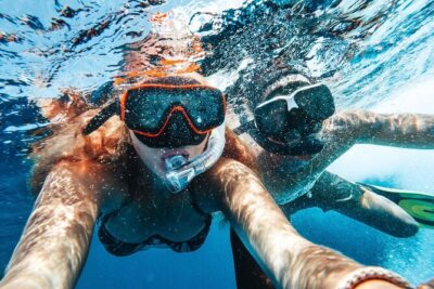 Snorkel Cruise with BBQ Lunch and Open Bar - Spanish Water Bay: The Sightseeing Bonus Before Snorkeling