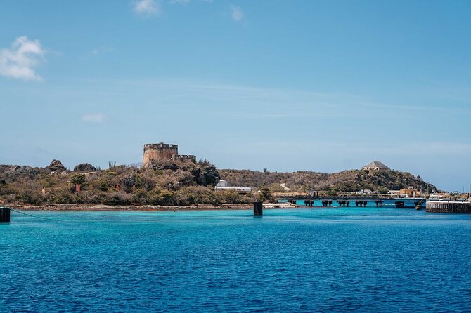 Snorkel Cruise with BBQ Lunch and Open Bar - The Crew and Safety: What Good Service Looks Like