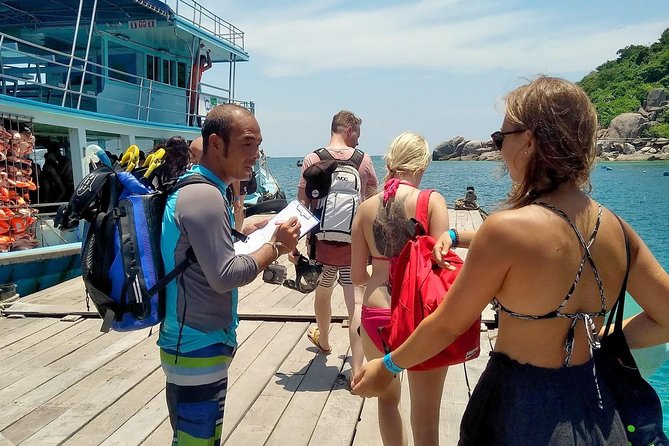 Snorkel Tour to Koh Nangyuan and the hidden bays of Koh Tao onboard the Oxygen - Morning vs Afternoon: When the Day’s Light Changes the Experience