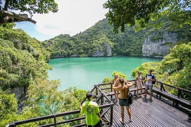 Snorkeling and Kayaking Tour at Angthong Marine Park by Speedboat from Koh Samui - Crowds, timing, and why the marine park can feel busy
