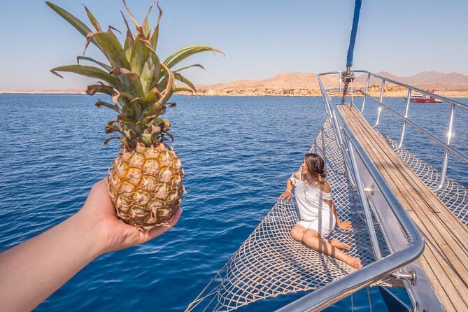 Snorkeling trip to Ras Mohamed & The White Island aboard Luxury Yacht - White Island: the famous sand strip moment