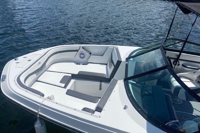 Stingray City, Star fish Point and Snorkeling Private Boat Tour - Private boat at Grand Cayman’s best-known stops