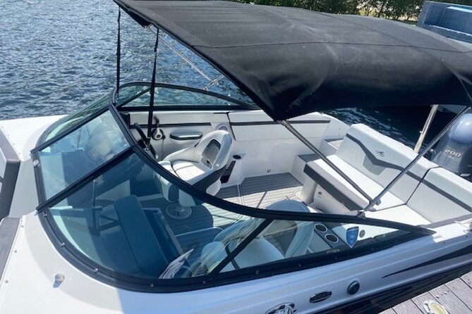 Stingray City, Star fish Point and Snorkeling Private Boat Tour - Where you meet and how the day flows