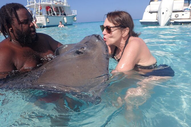 Stingray City, Star fish Point and Snorkeling Private Boat Tour - Stop 1: Stingray City sandbars (and what to expect)