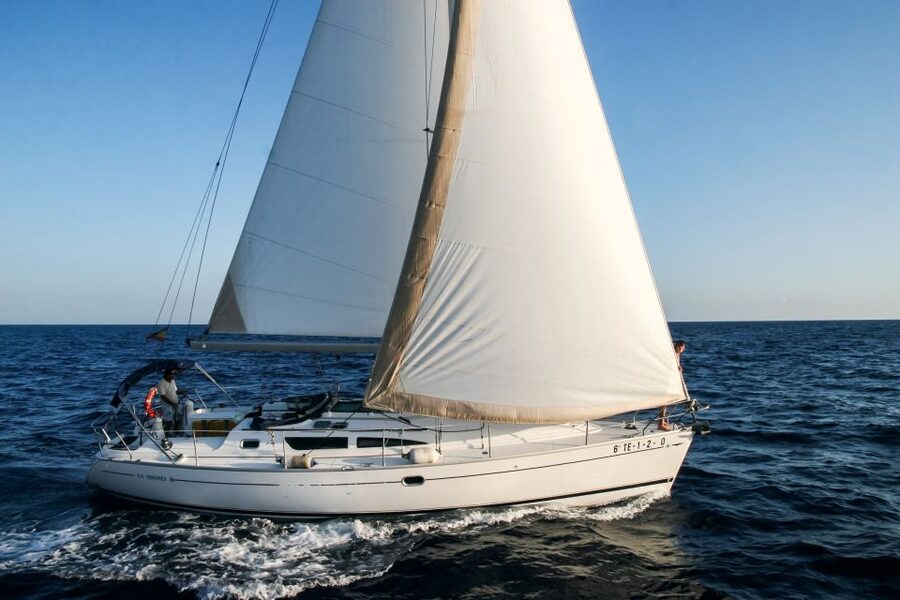 Tenerife: Sailboat Tour with Food and Snorkeling - Getting to Dock 5 and finding the Roulette