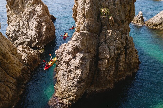 Tossa de Mar: Kayak & Snorkel Tour with Paella from Barcelona - Tossa de Mar old town: Villa Vella, lighthouse views, and the Cami de Ronda walk