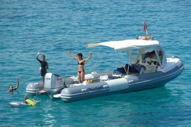 Tour to Figarolo Island with the possibility to observe dolphins - Stop at Figarolo: snorkel setup and that emerald-water feeling