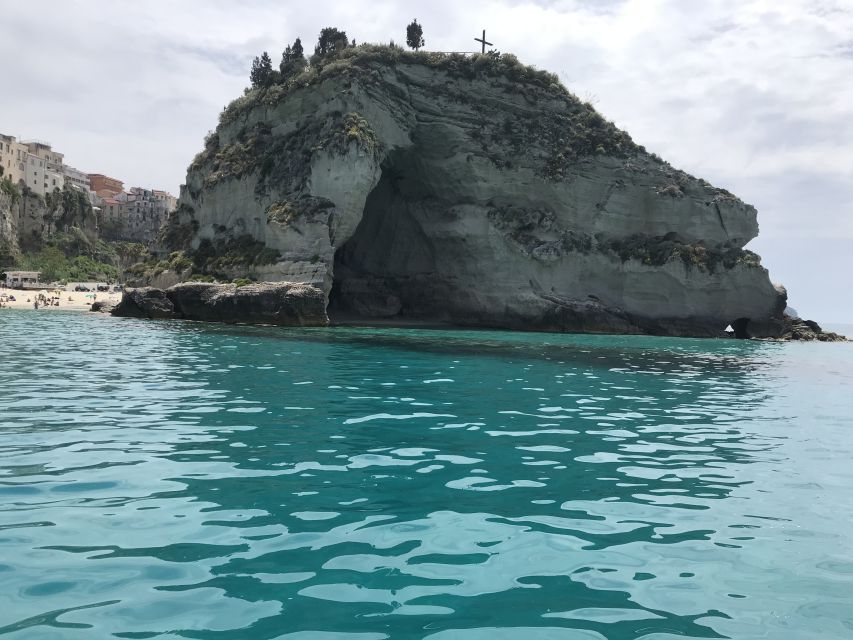 Tropea: Capo Vaticano Boat Trip with Snorkeling & Drink - Capo Vaticano lighthouse and Praia i Focu: the postcard coast you can actually get into