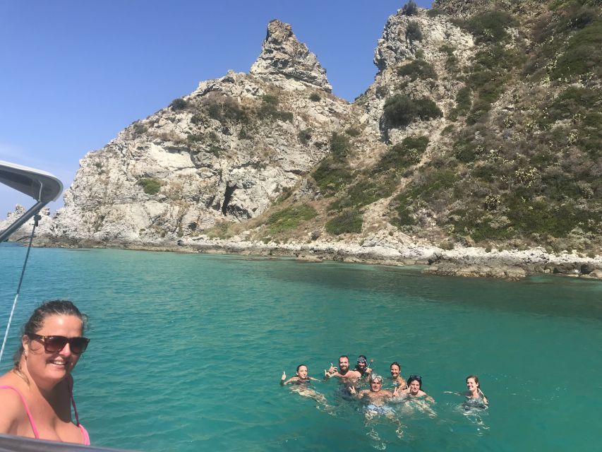 Tropea: Capo Vaticano Boat Trip with Snorkeling & Drink - Group size and boat feel: why the experience can vary day to day
