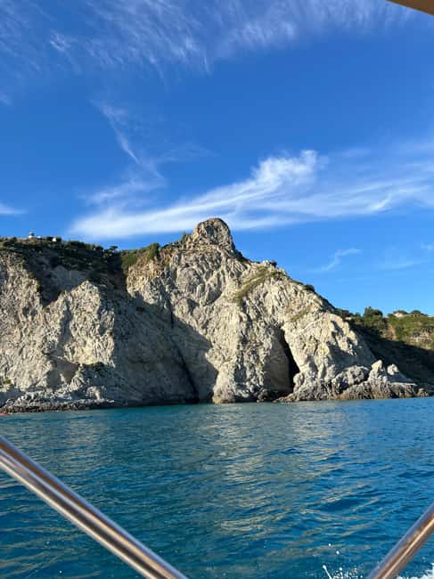 Tropea: tour in barca lungo la Costa degli Dei, snorkeling - Historic port remains with a story: Forum Herculis near Formicoli and Ercole-area ruins