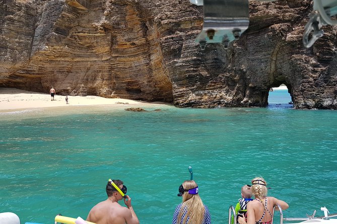 Tropical Catamaran Snorkeling, Sailing And Beach Experience - Lunch and open bar: what’s included and how to pace it