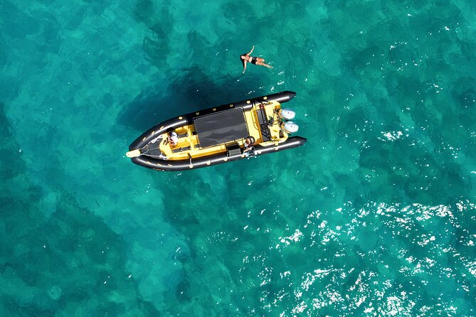 Turtle Canyon Snorkel Adventure - Small Group 6 Passengers - Turtle Canyon from Waikiki, but with a max of 6 onboard