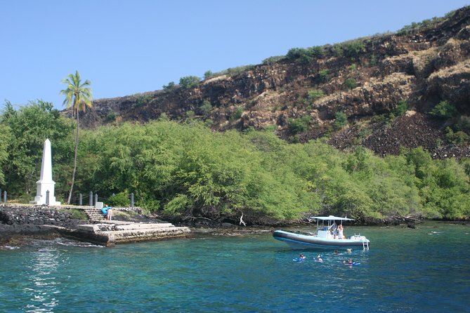 Two Reef Snorkel Trip-See Captain Cook Monument & Sea Caves - Kealakekua Bay: Clear Water, Lots of Fish, and Warm Snoozing-Level Time