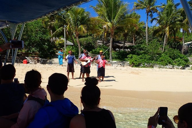 Ultimate Encounter Snorkel with Sharks in Fiji - How long is the snorkeling, really?