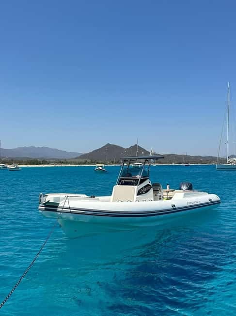Villasimius 3,5 hr Marine Park tour with snorkeling & drinks - Cava Usai: a quick sailing moment with payoff views
