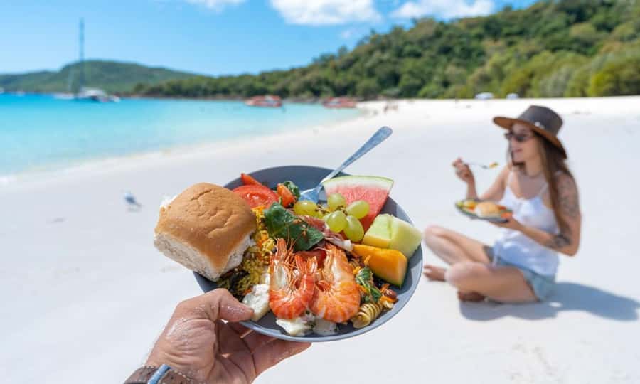 Whitsunday: Whitsunday Islands Tour with Snorkeling & Lunch - Whale Watching Bonus in July to September