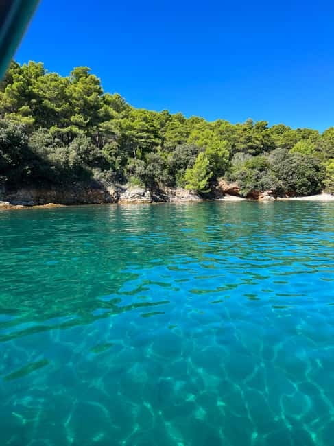 Zadar: 3 Islands SpeedBoat Tour with Snorkeling and Drinks - The boat setup, included gear, and why the drinks matter