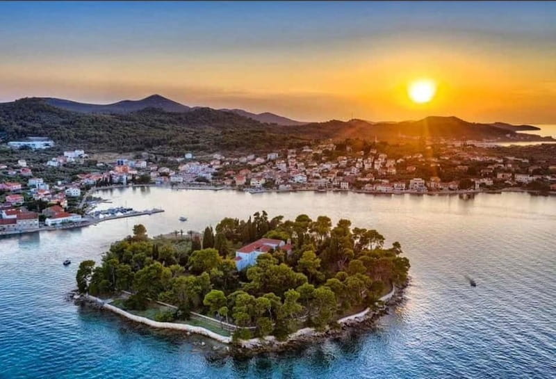 Zadar: 3 Islands SpeedBoat Tour with Snorkeling and Drinks - Getting to the waterfront: the easiest way to avoid confusion
