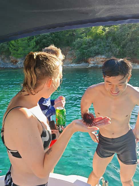 Zadar: Boat Tour with Snorkeling Gear and Drinks - Preko: village time plus a longer structured break