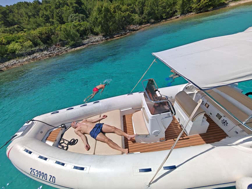 Zadar: Boat Tour with Snorkeling Gear and Drinks - Snorkeling gear and life jackets: what’s really provided