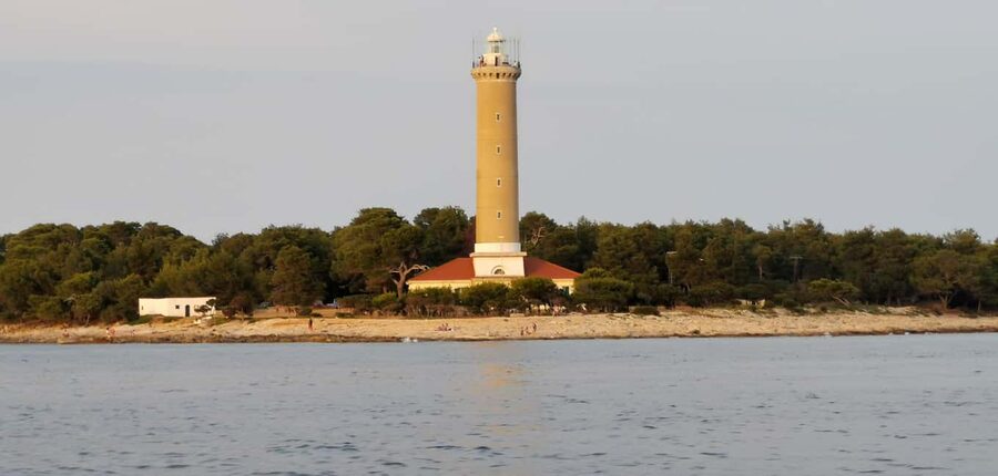 Zadar: Sakarun, Cave, Blue Lagoon, Dragon Eye & Snorkel Tour - Dragon’s Eye hole: quick thrill, big photos, real courage factor