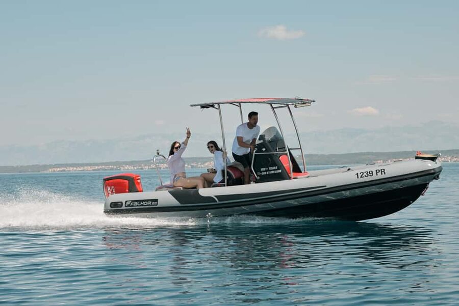 Zadar:Speedboat Tour Thrill Ride with Snorkeling on 3 island - What to bring for Adriatic speed, sun, and easy swimming