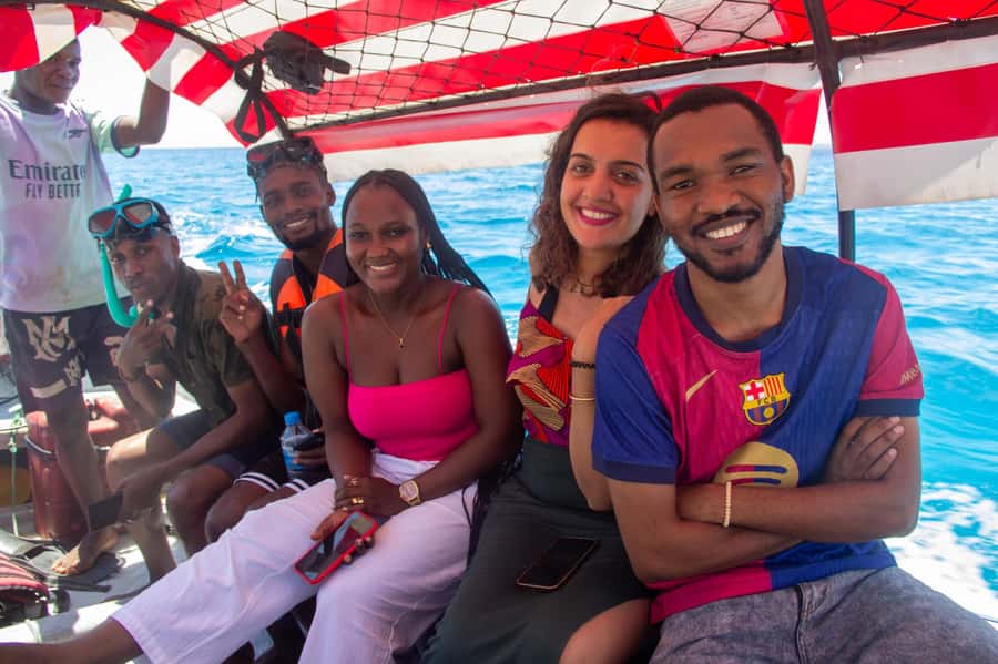 Zanzibar: Mnemba island Snorkeling & Boat Tour with Lunch - Reef time that’s built around the good spots
